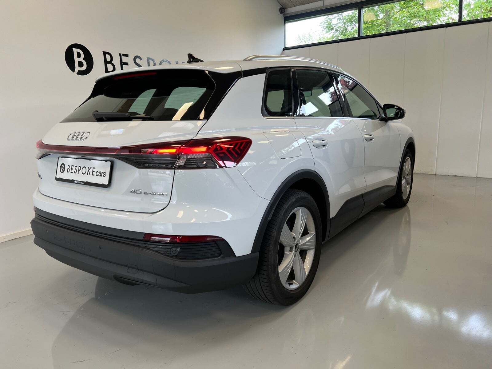 Hvid Audi Q4 e-tron fra 2022