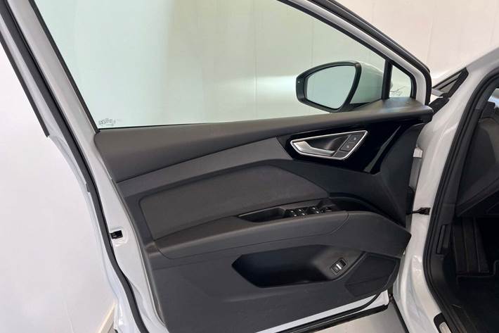 Hvid Audi Q4 e-tron fra 2022