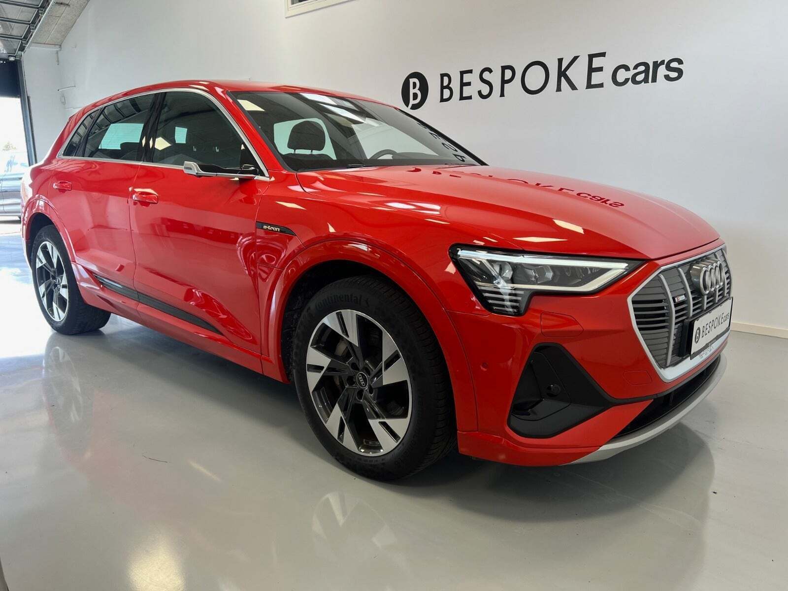 Rød Audi e-tron fra 2021