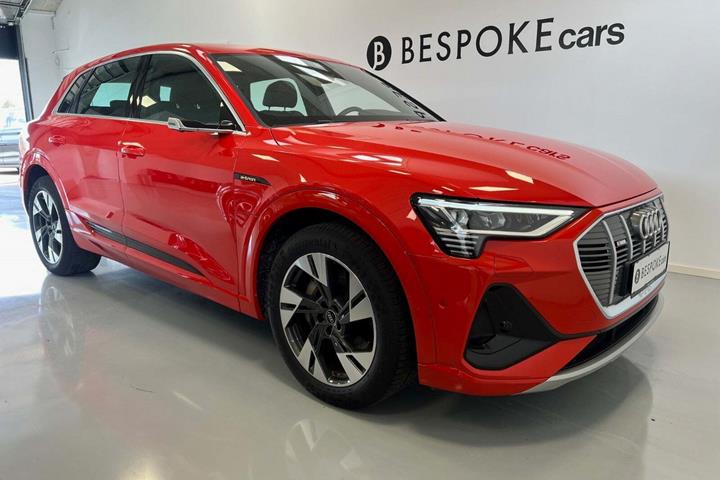 Rød Audi e-tron fra 2021
