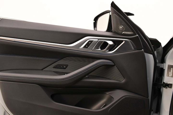 Grå BMW i4 fra 2022
