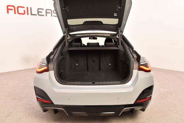 Grå BMW i4 fra 2022