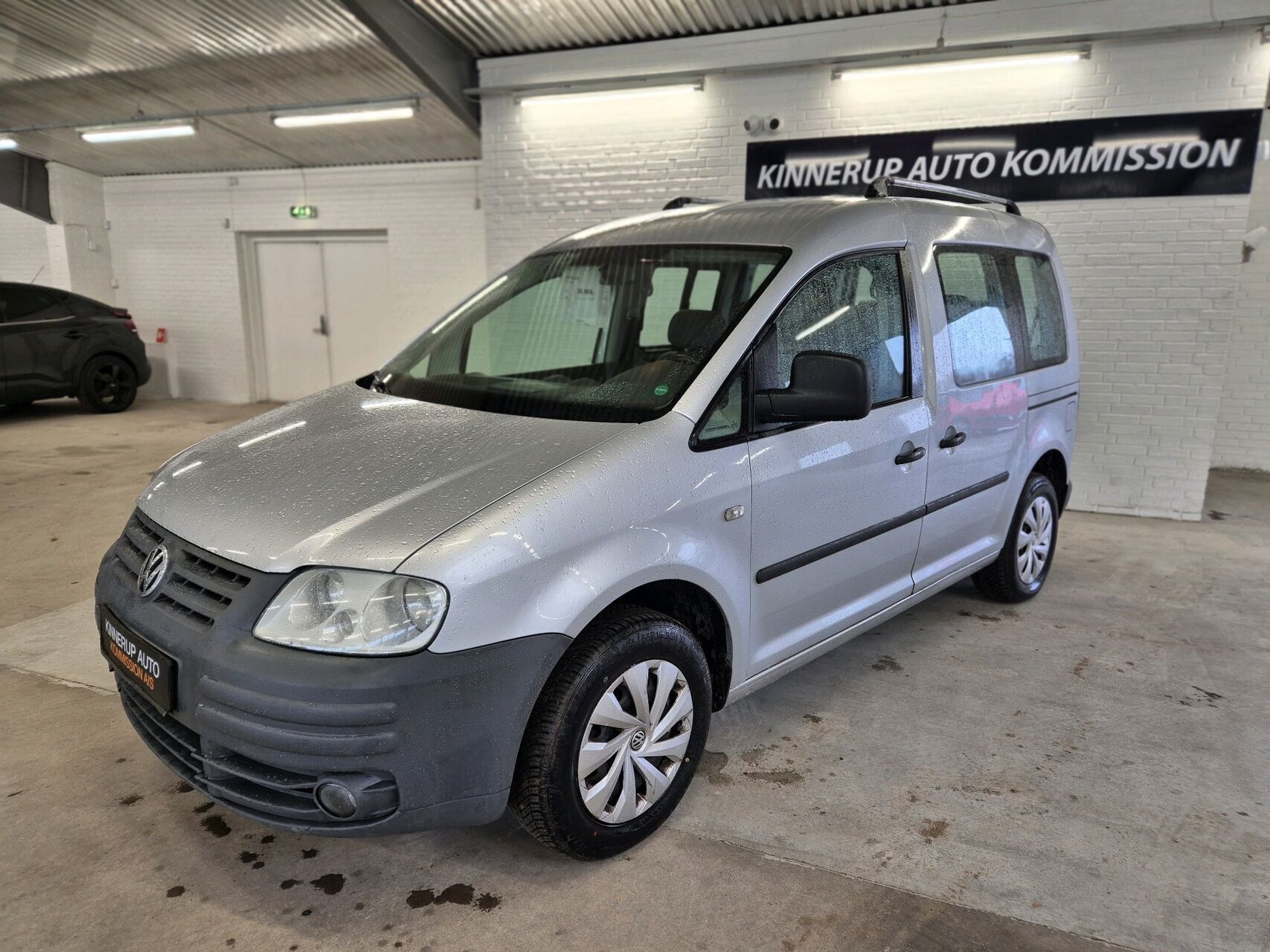 VW Caddy 1,6 16V 102HK