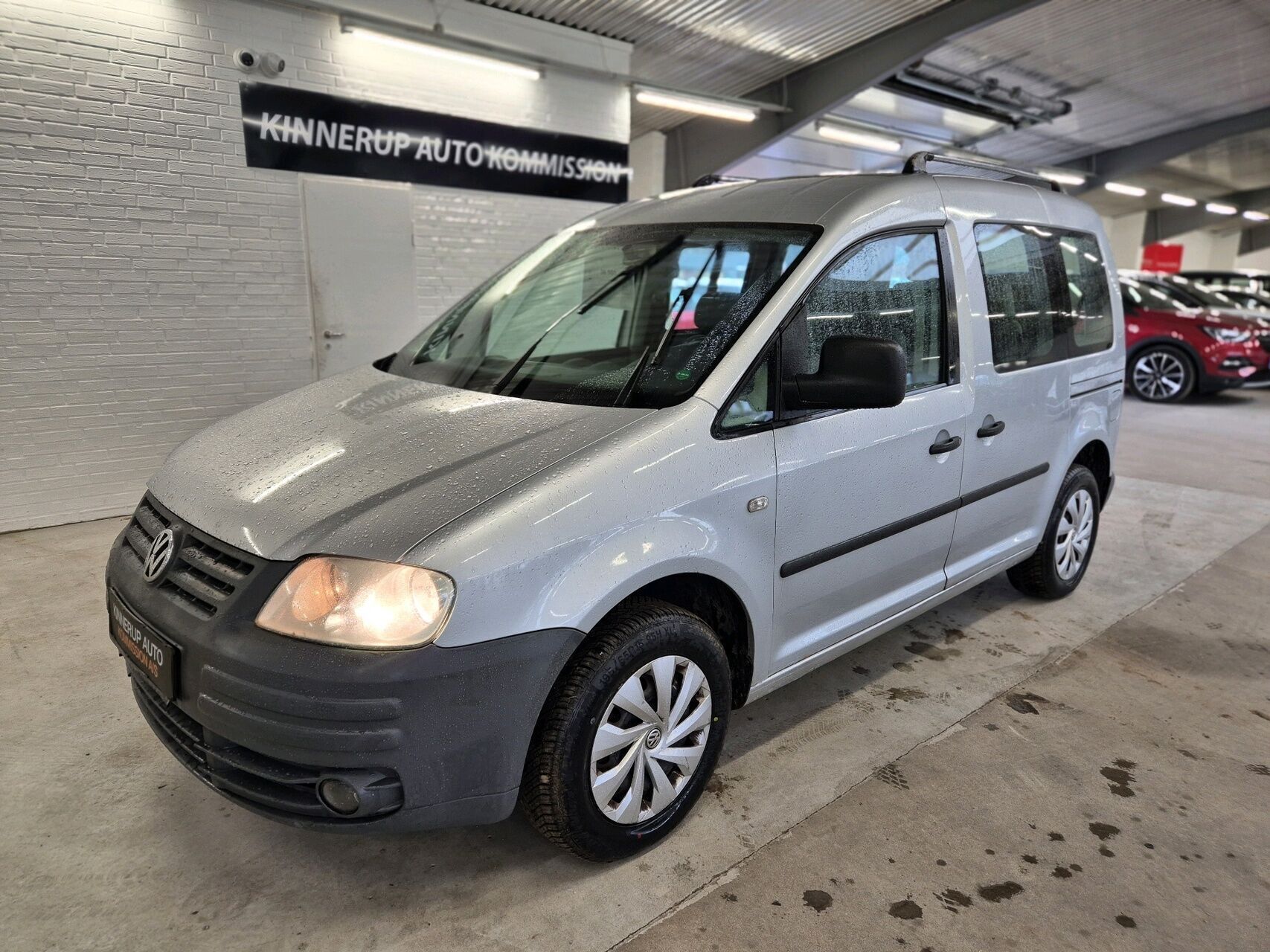 VW Caddy 1,6 16V 102HK