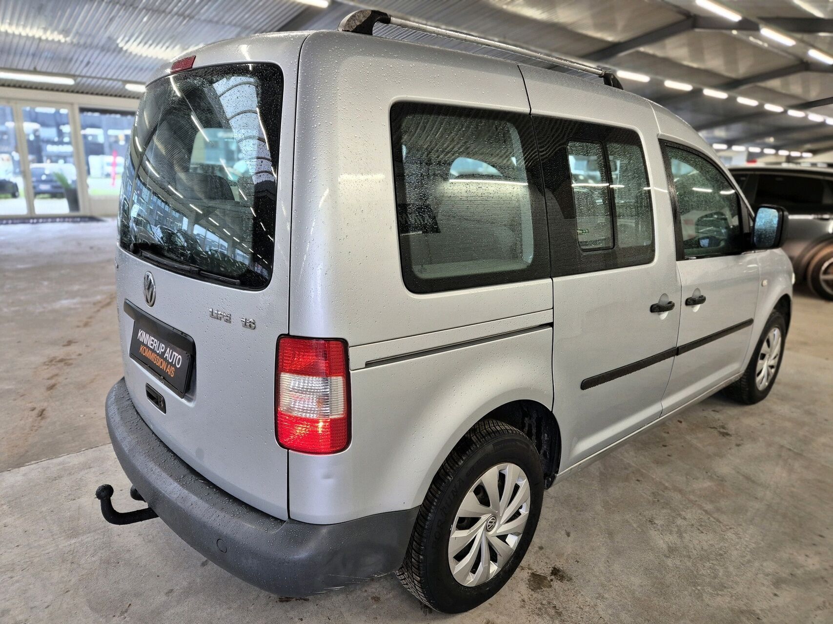 VW Caddy 1,6 16V 102HK