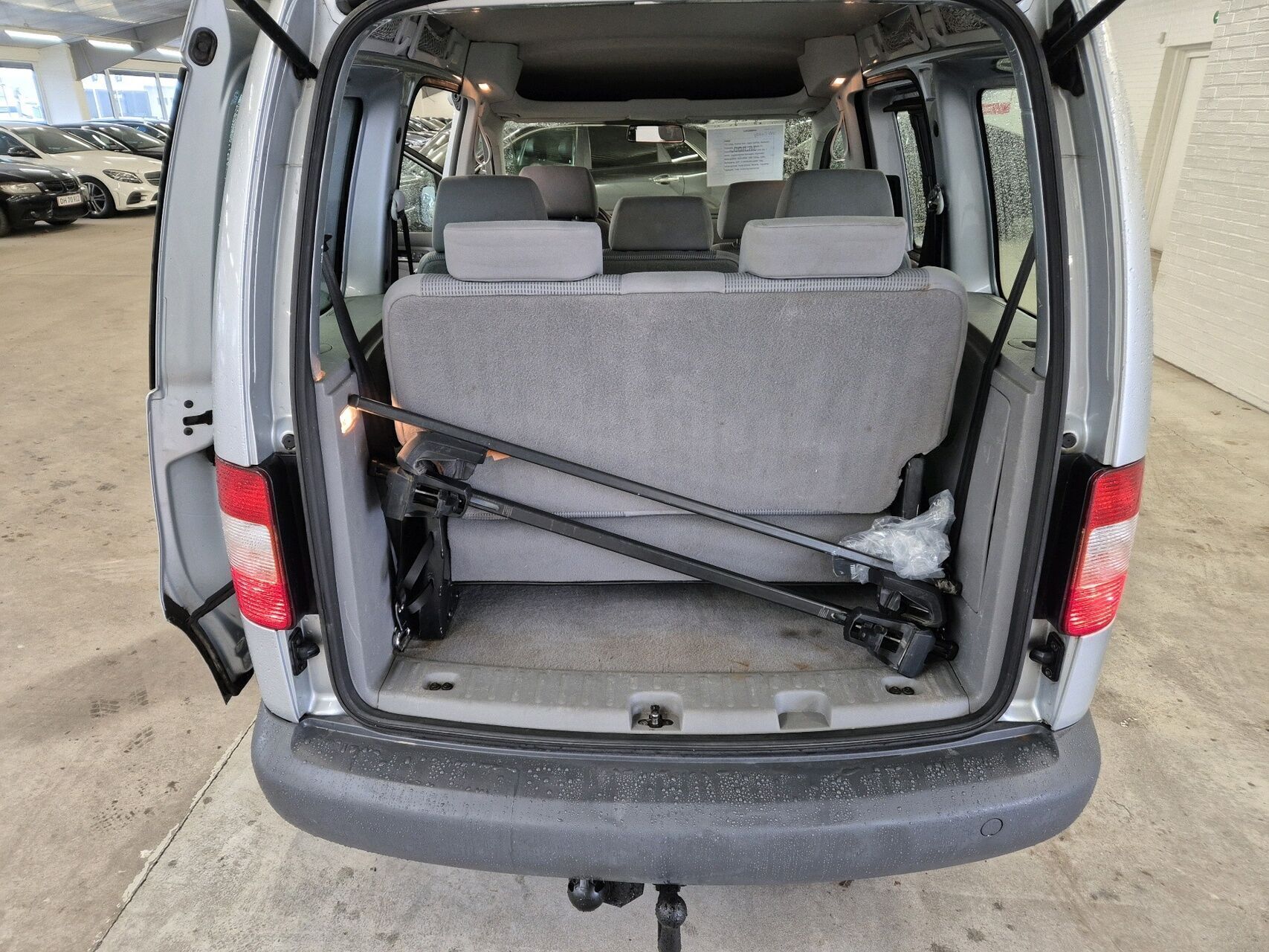 Sølv VW Caddy fra 2005