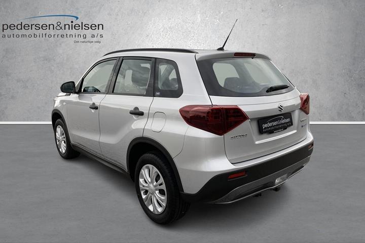 Sølv Suzuki Vitara fra 2022