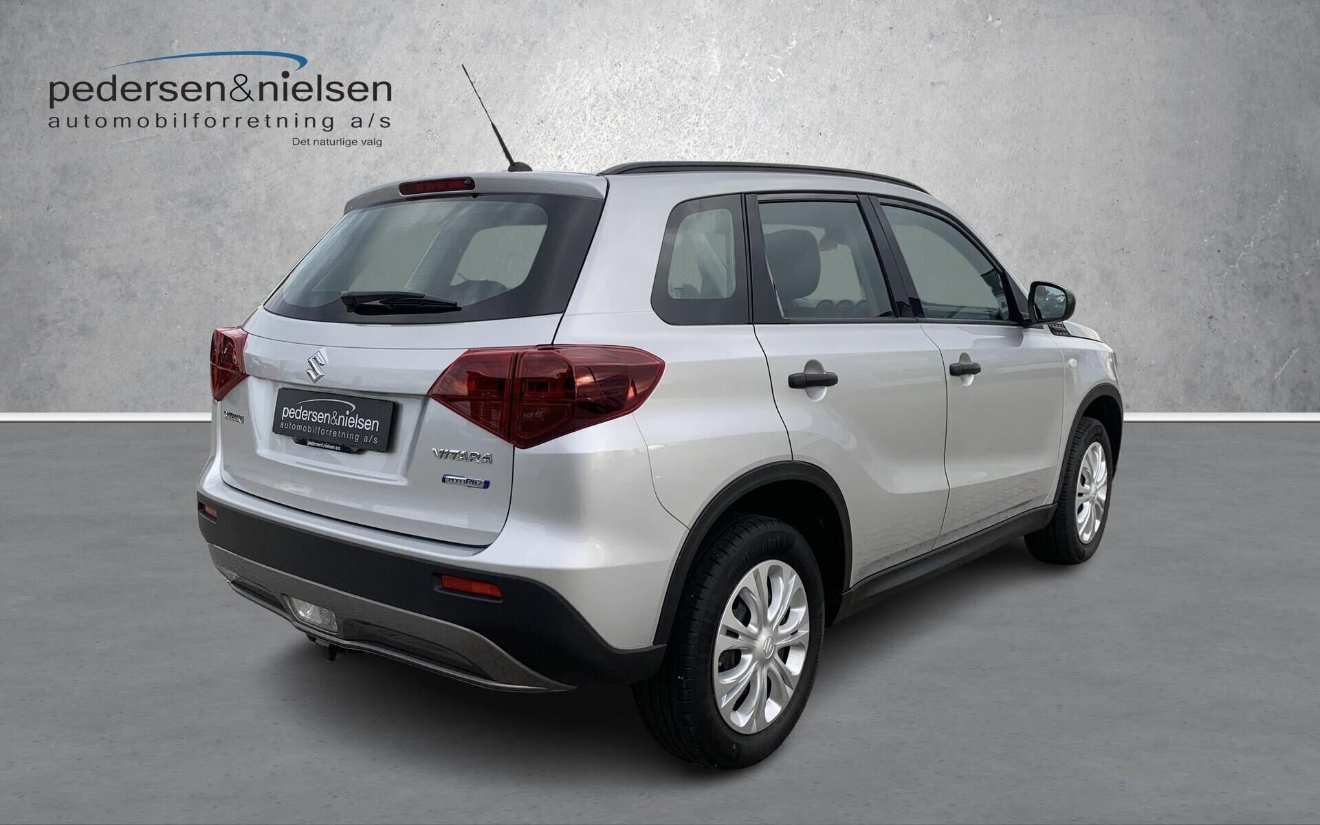 Sølv Suzuki Vitara fra 2022