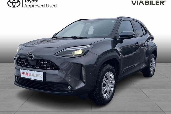 Grå Toyota Yaris Cross fra 2024