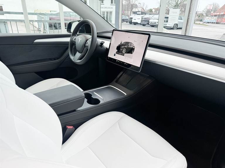 Tesla Model Y EL Long Range AWD 514HK 5d Aut.