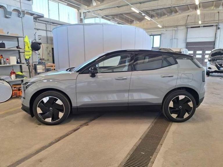 Volvo EX30 Single Motor Extended Range Ultra 272HK 5d Aut.