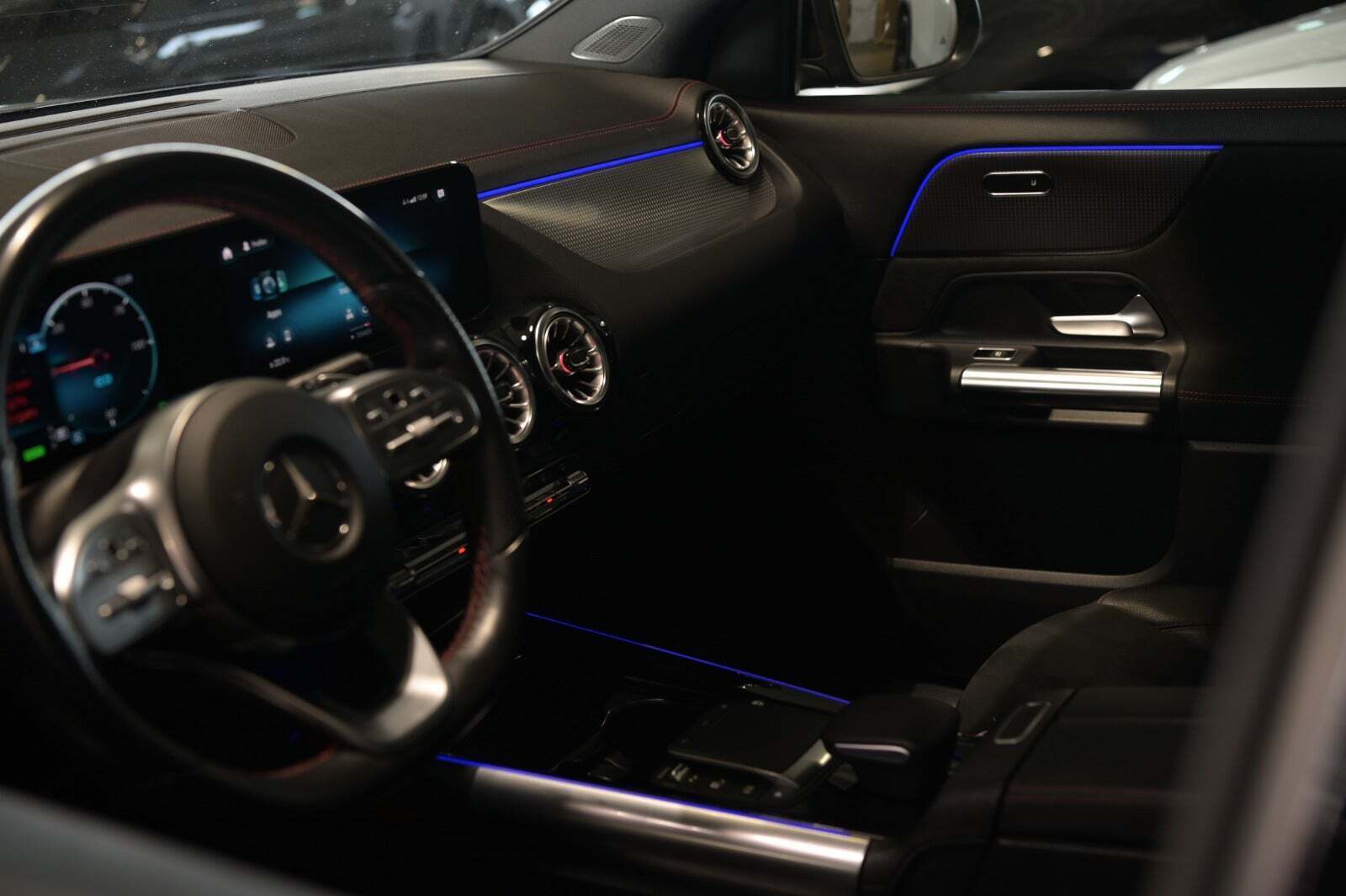 Sort Mercedes EQA250 fra 2021