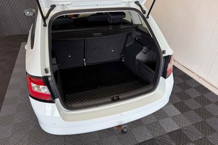 Hvid Skoda Fabia fra 2018