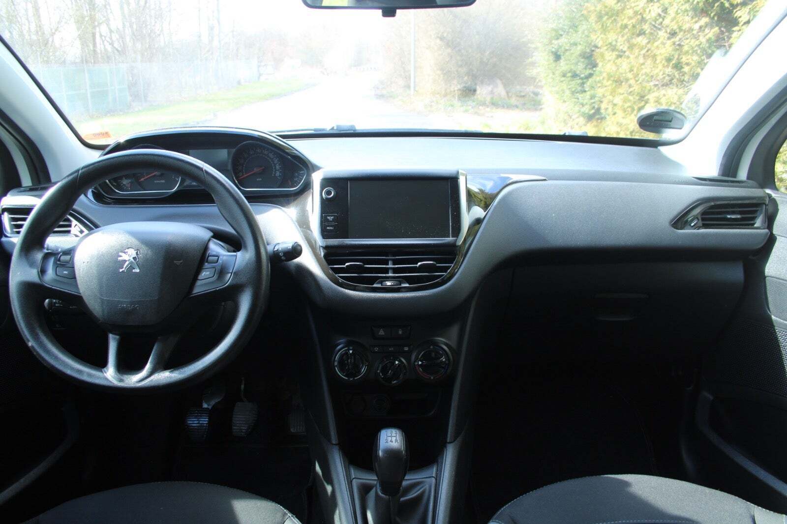 undefined Peugeot 208 fra 2014