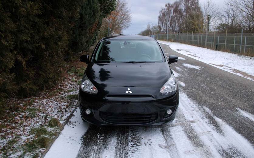 Mitsubishi Space Star 1,2 Black & White