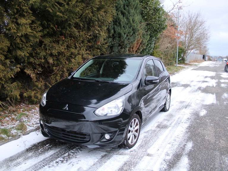 Mitsubishi Space Star 1,2 Black & White