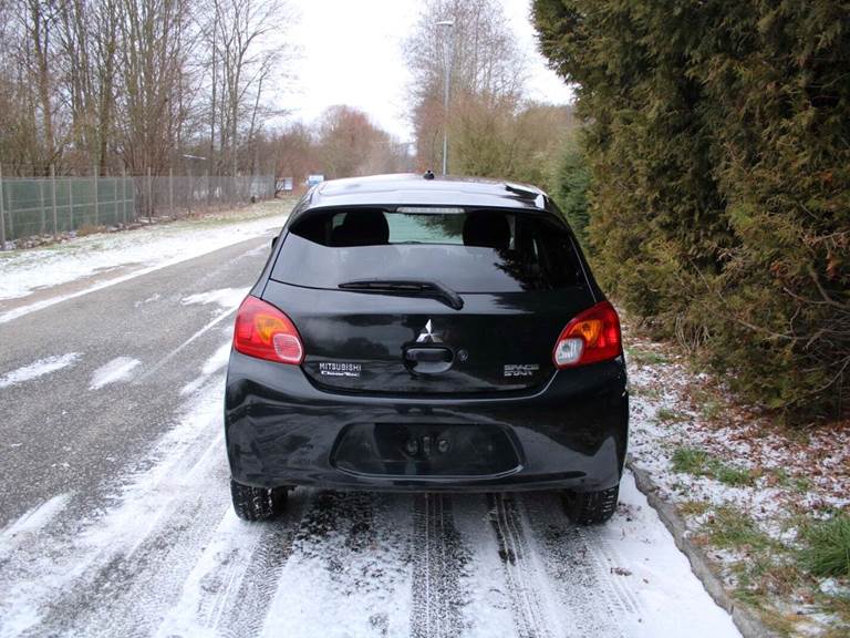 Mitsubishi Space Star 1,2 Black & White