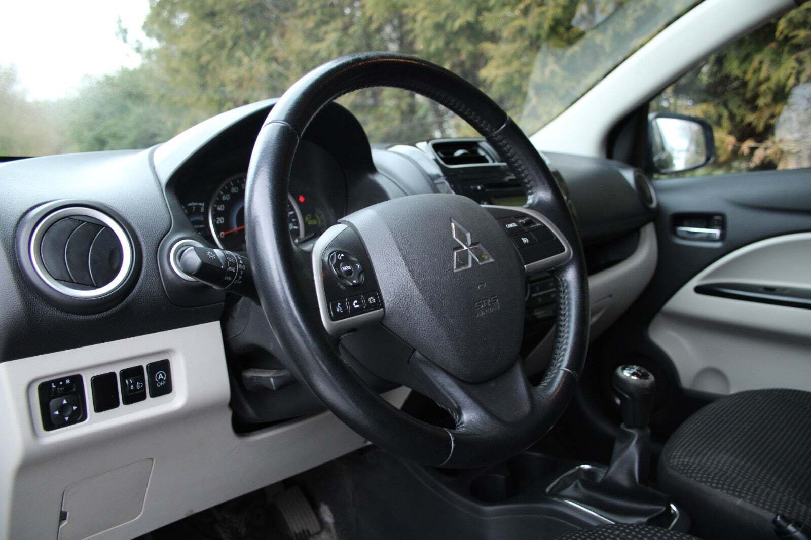 undefined Mitsubishi Space Star fra 2015