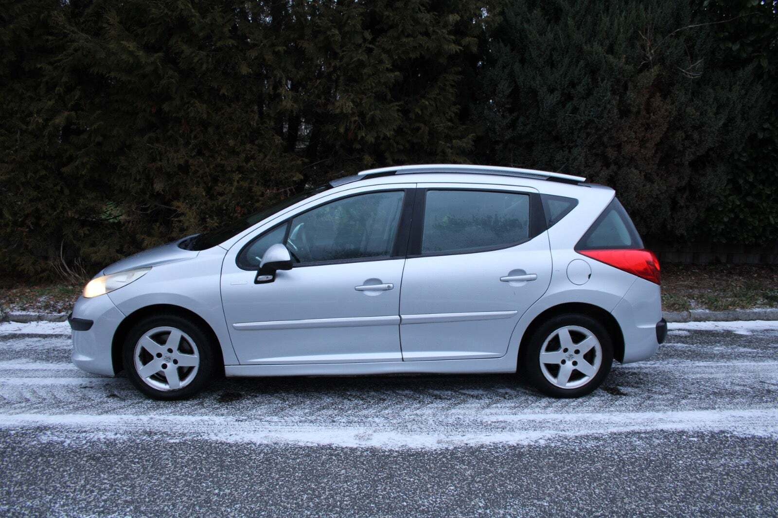 undefined Peugeot 207 fra 2010