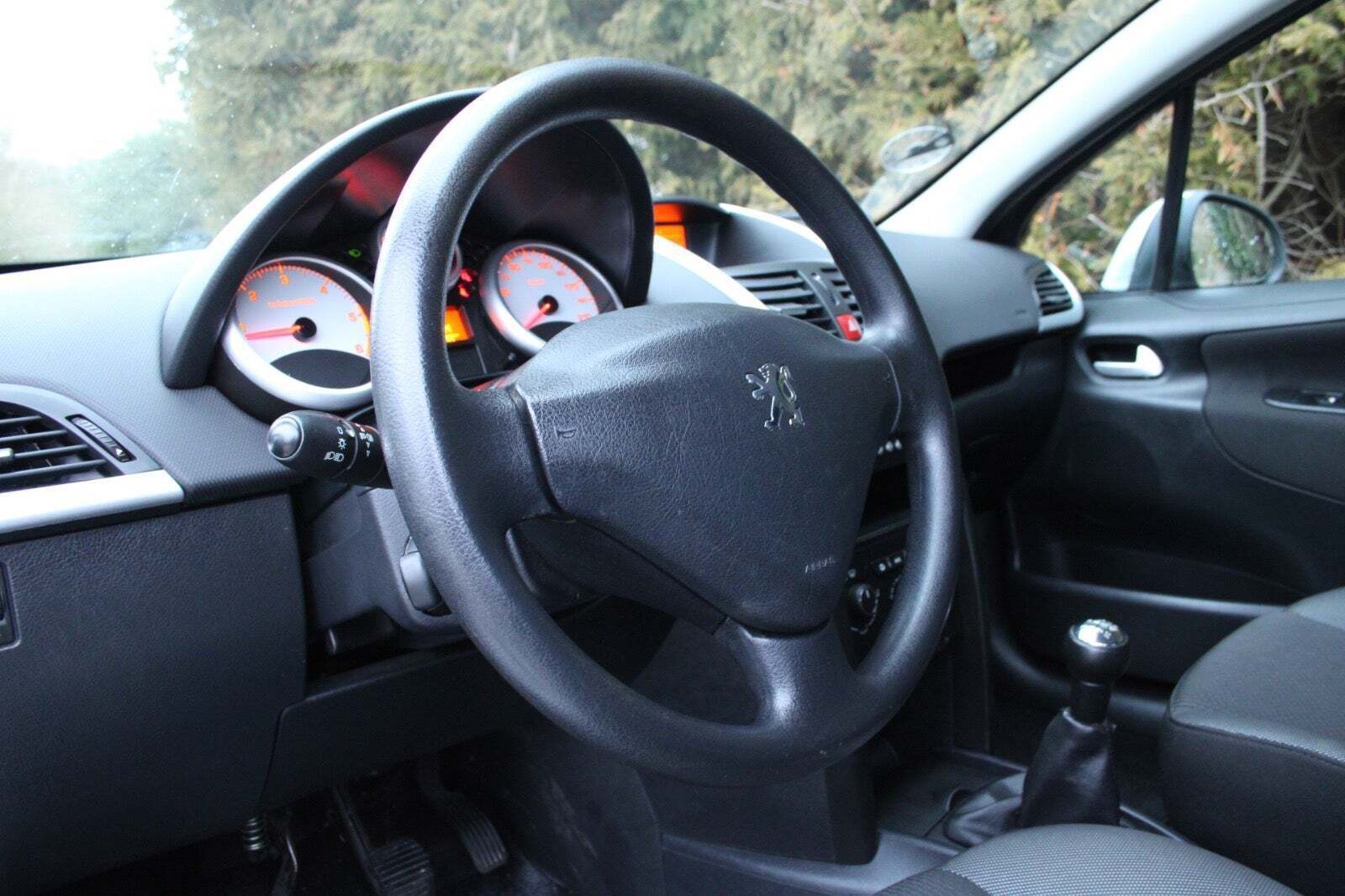 undefined Peugeot 207 fra 2010
