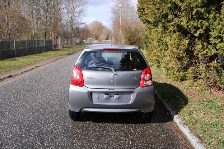 undefined Suzuki Alto fra 2012 set udefra