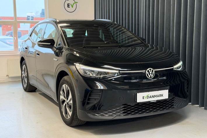 Grå VW ID.4 fra 2023 set udefra