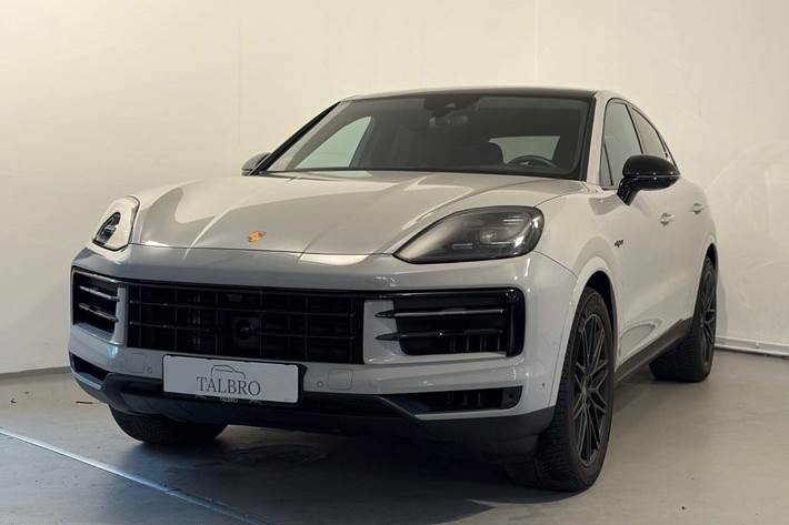 Grå Porsche Cayenne fra 2024