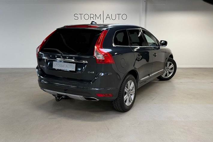 Grå Volvo XC60 fra 2017