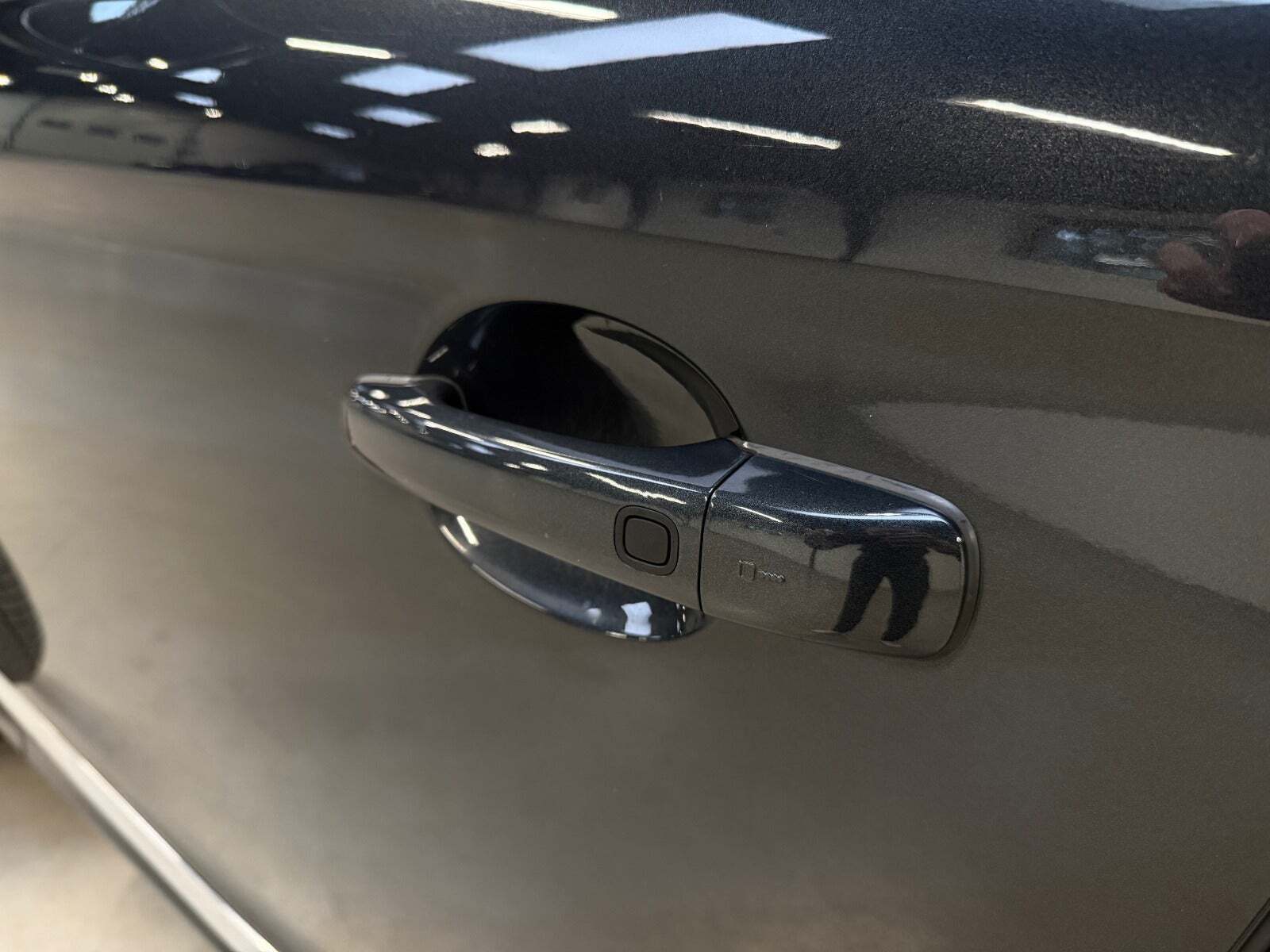 Grå Volvo XC60 fra 2017