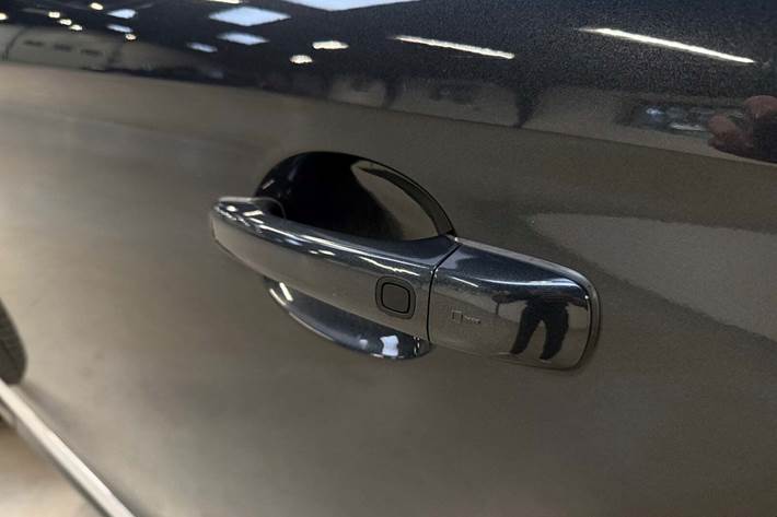 Grå Volvo XC60 fra 2017