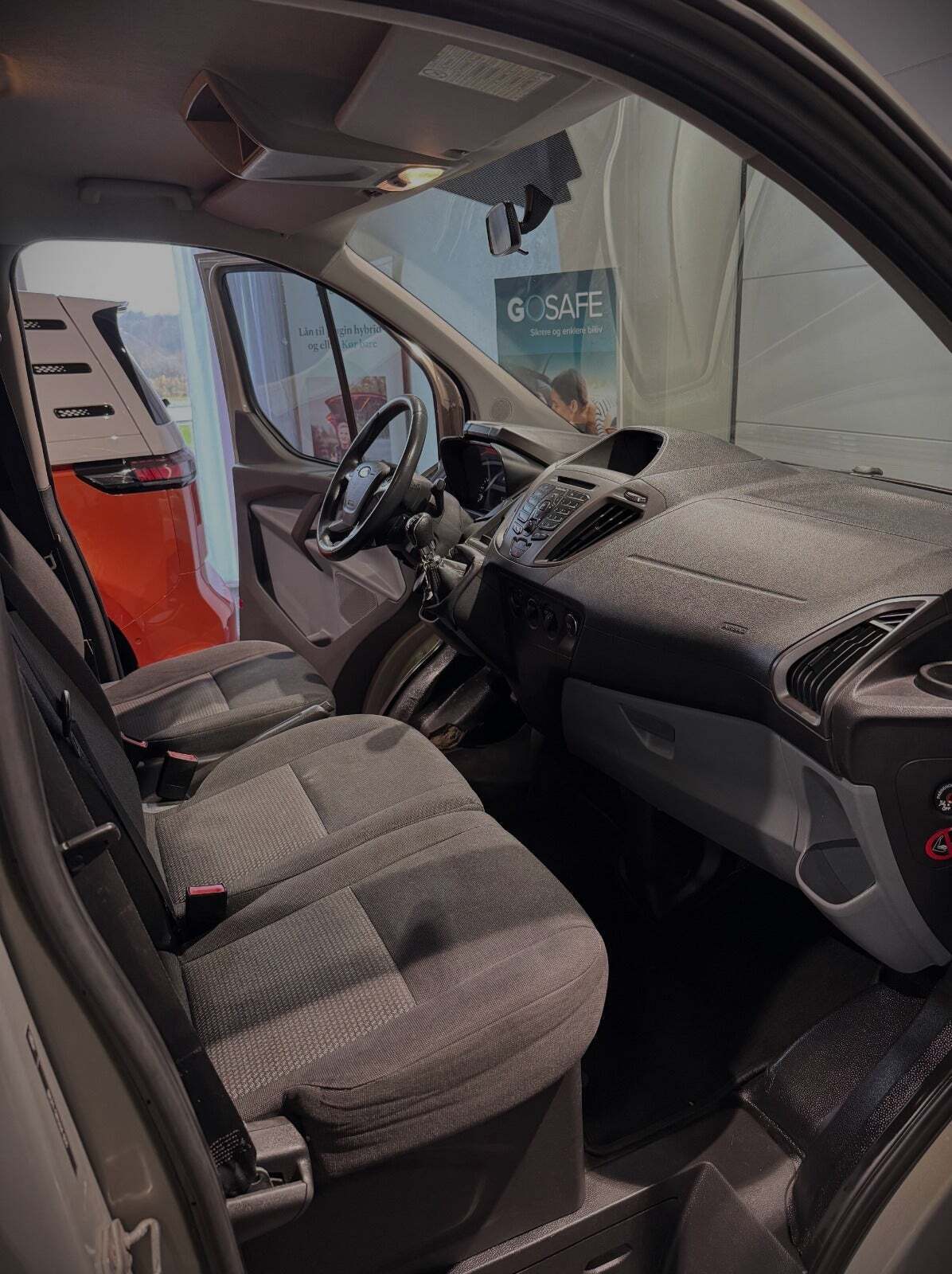 undefined Ford Transit Custom Kombi 310 L1 fra 2013 set indefra