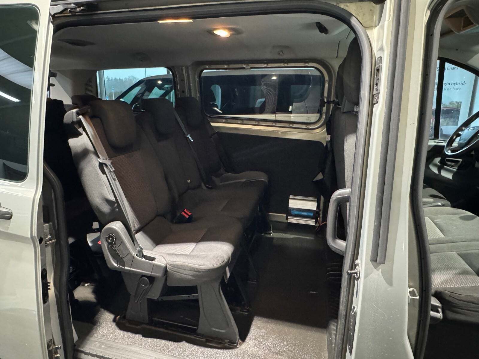 undefined Ford Transit Custom Kombi 310 L1 fra 2013 set indefra