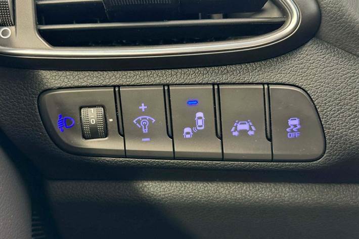 Sort Hyundai i30 fra 2018