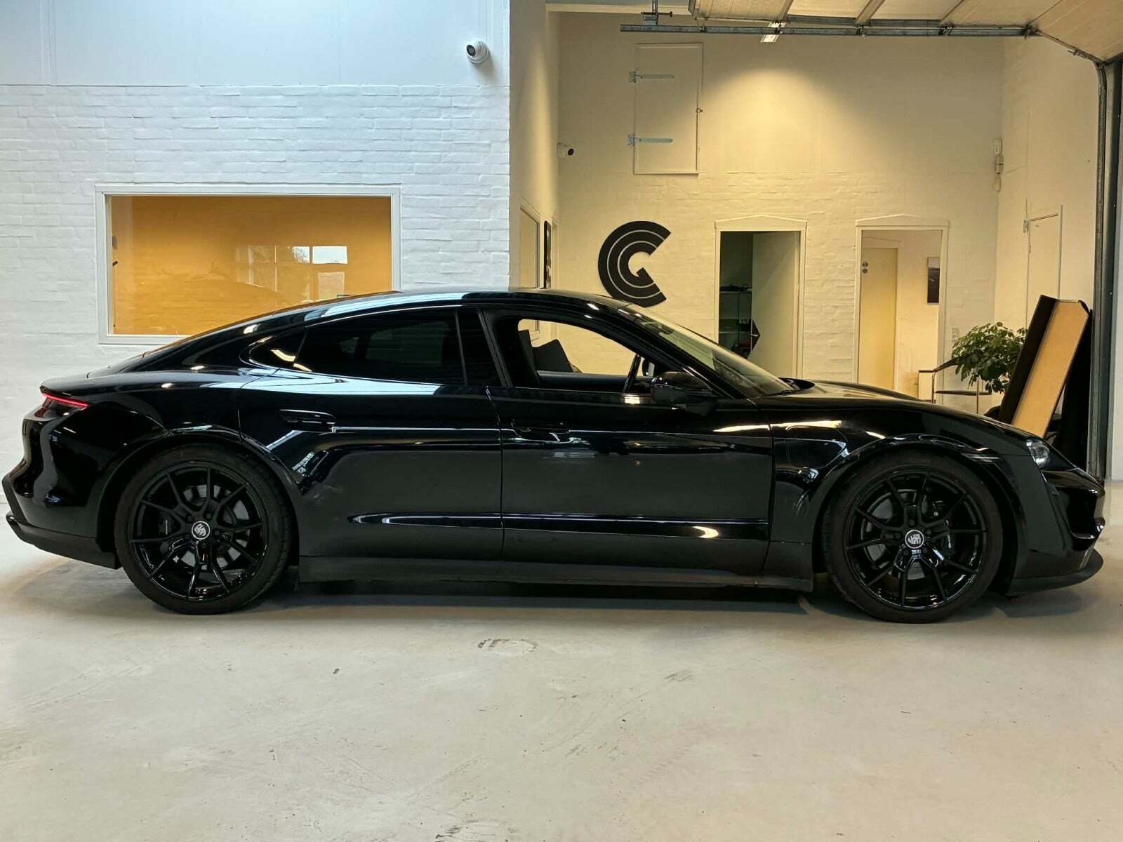 Porsche Taycan 4S Performance+