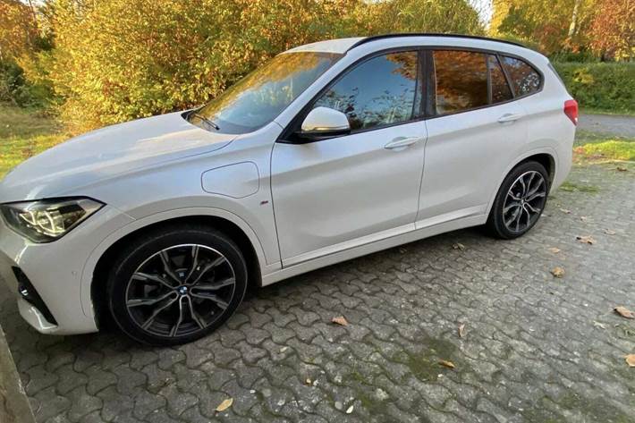 Hvid BMW X1 fra 2021