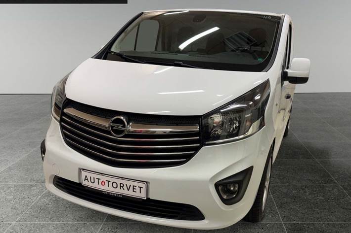 Hvid Opel Vivaro fra 2015