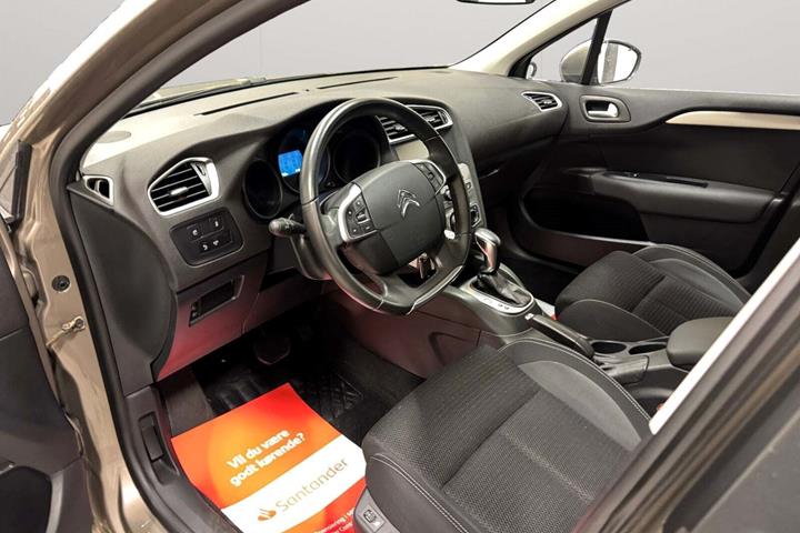 Grå Citroën C4 fra 2018