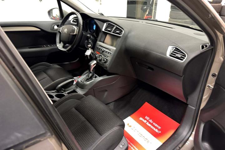 Grå Citroën C4 fra 2018
