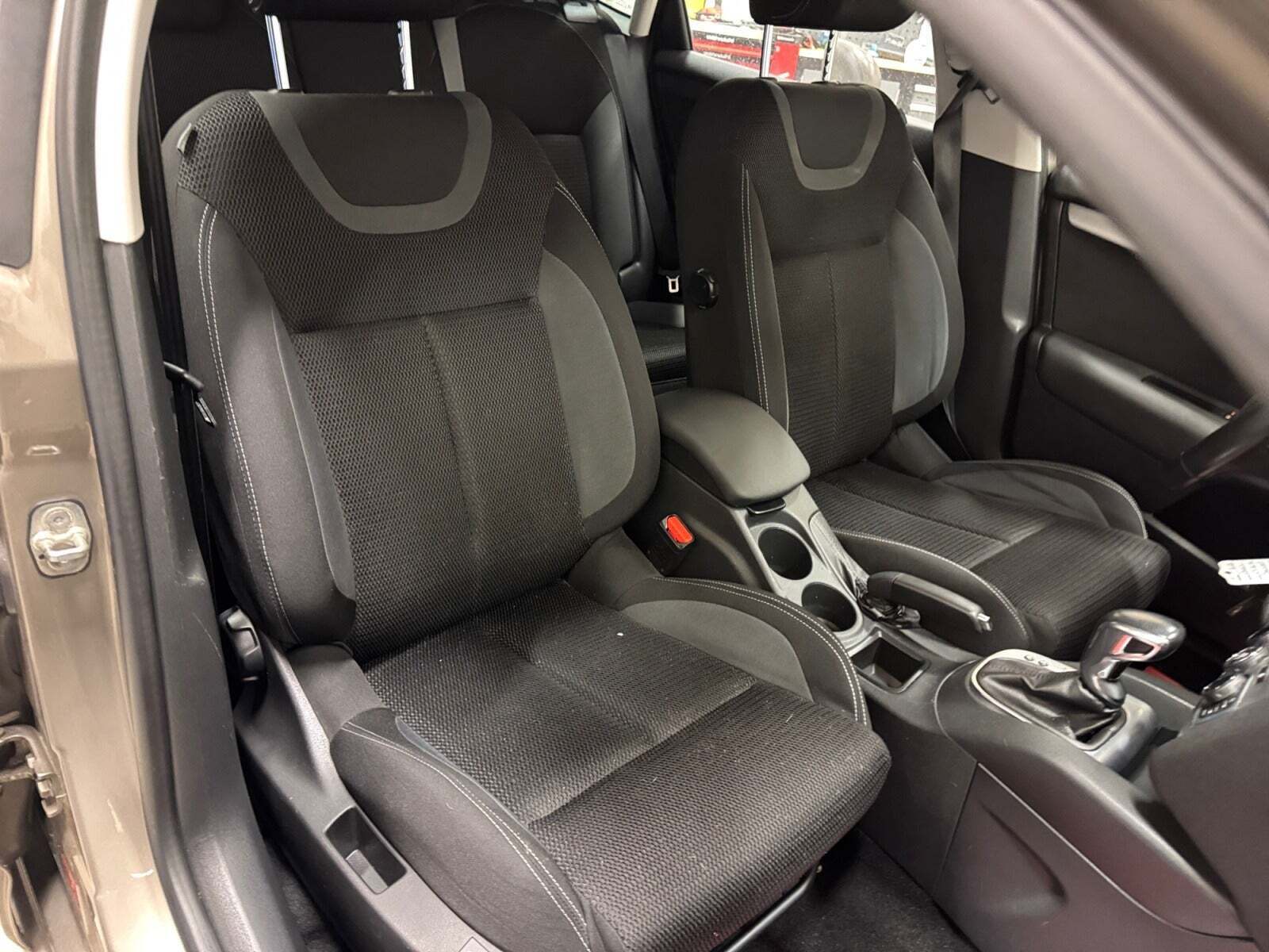 Grå Citroën C4 fra 2018