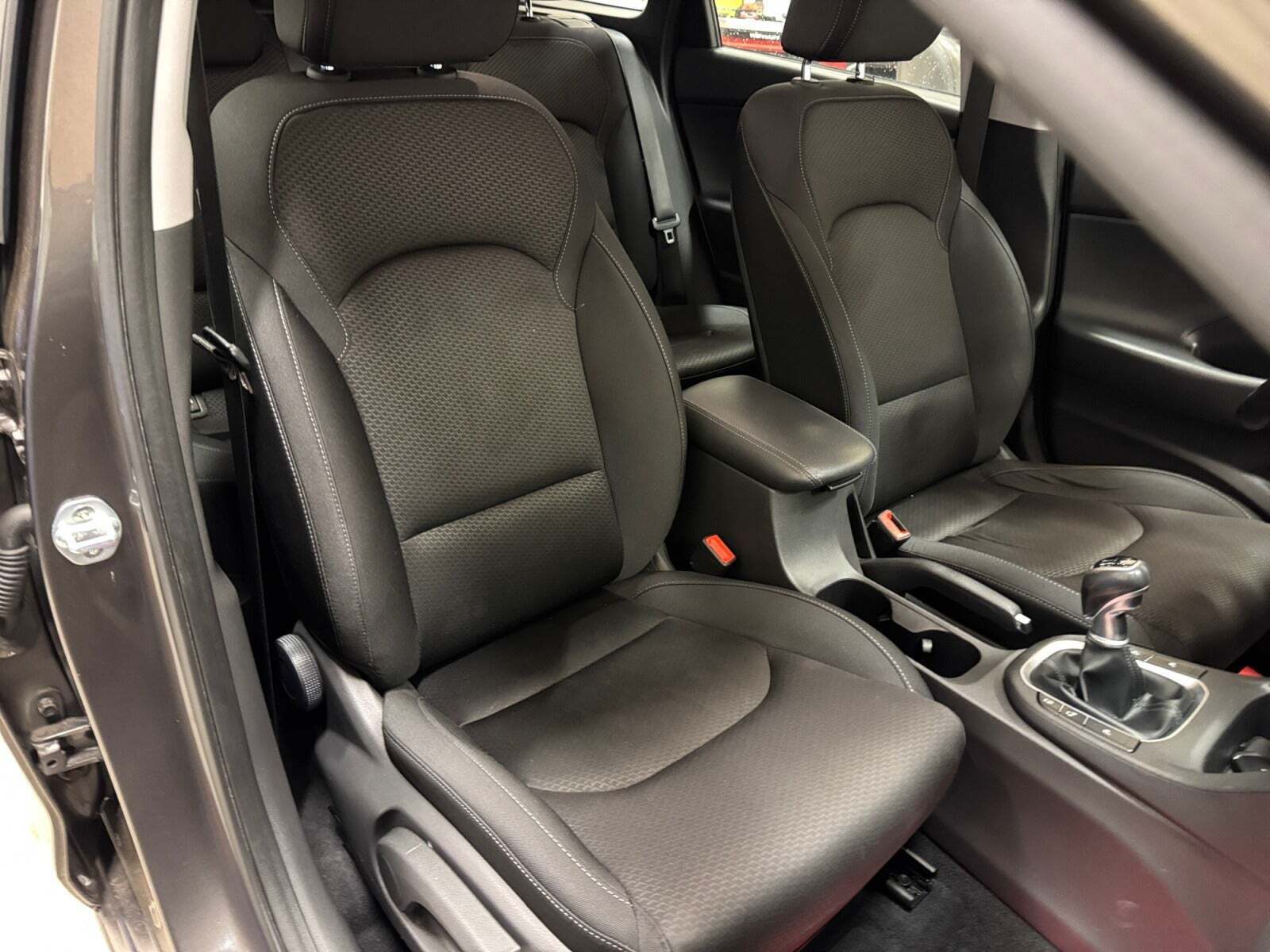 Brun Hyundai i30 fra 2019