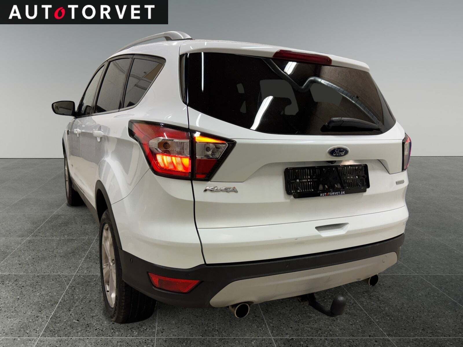 Hvid Ford Kuga fra 2018