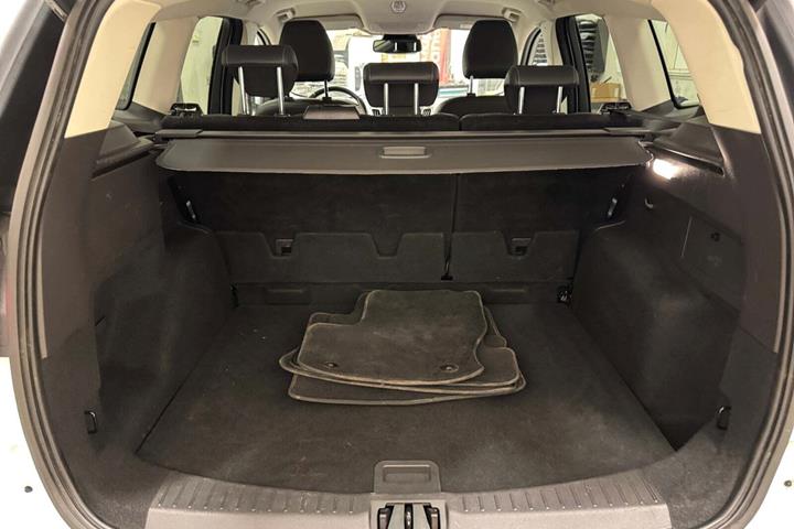 Hvid Ford Kuga fra 2018
