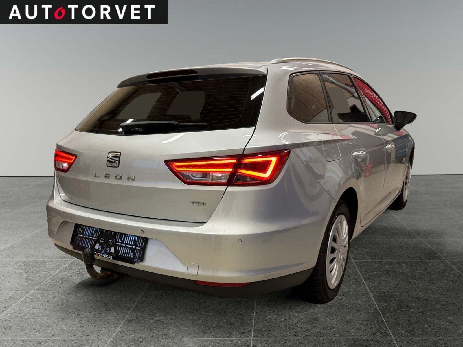 Sølv Seat Leon fra 2015