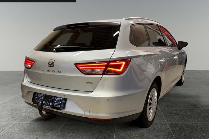 Sølv Seat Leon fra 2015