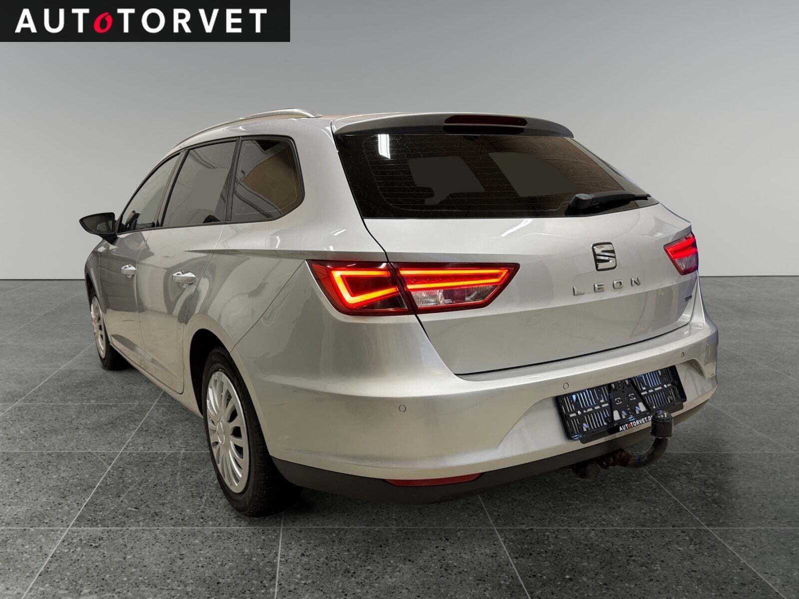 Sølv Seat Leon fra 2015