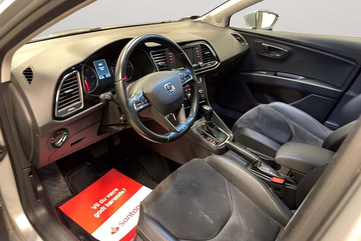 Sølv Seat Leon fra 2015