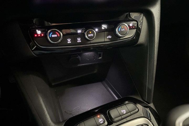 Sort Opel Corsa fra 2022