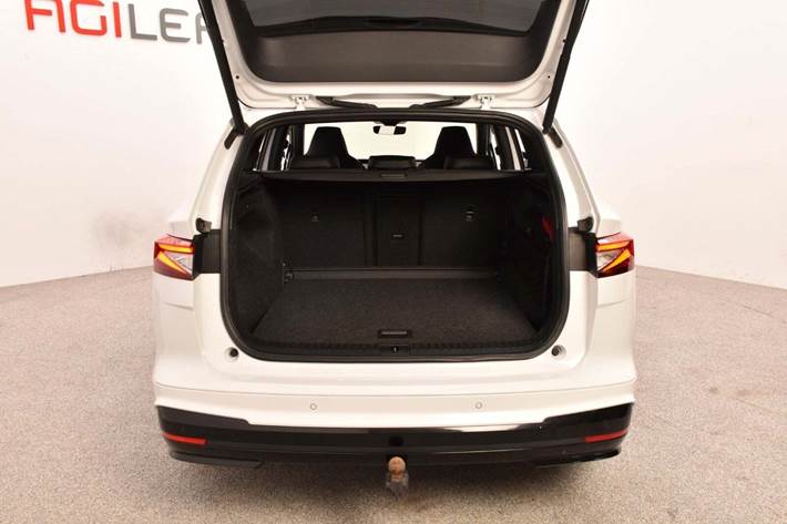 Hvid Skoda Enyaq fra 2022