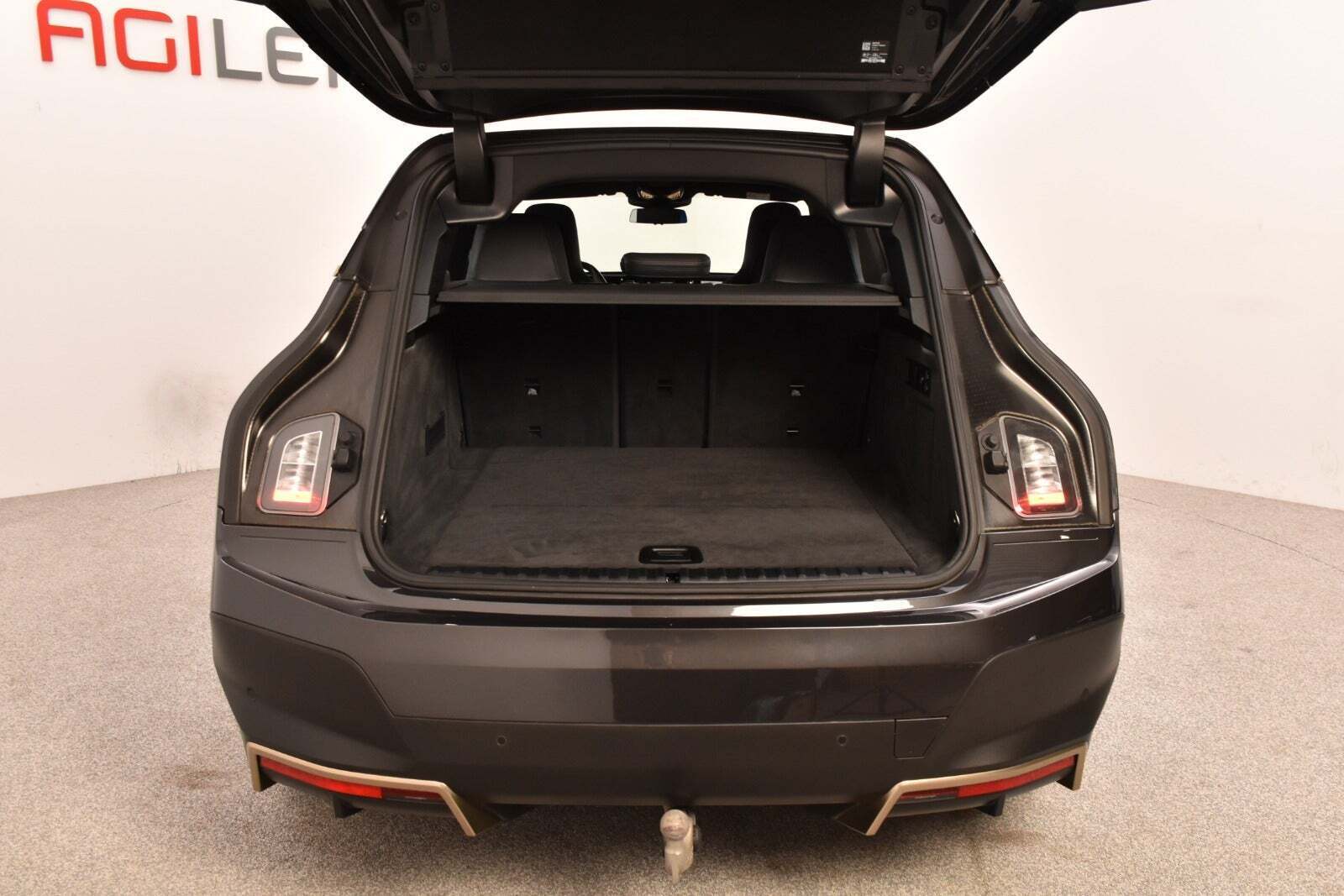 Grå BMW iX fra 2021