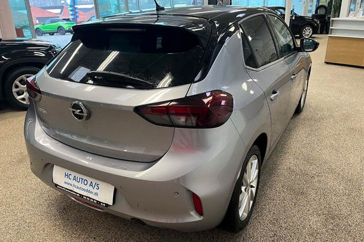 Sølv Opel Corsa fra 2021